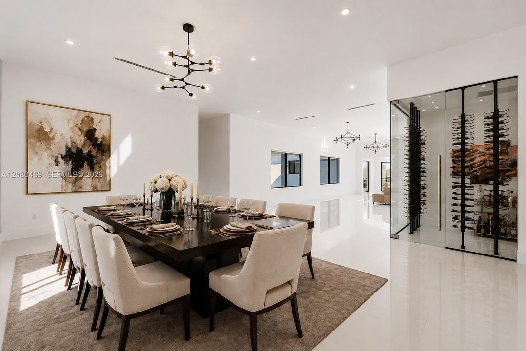 For Sale: $4,295,000 (6 beds, 7 baths, 5850 Square Feet)