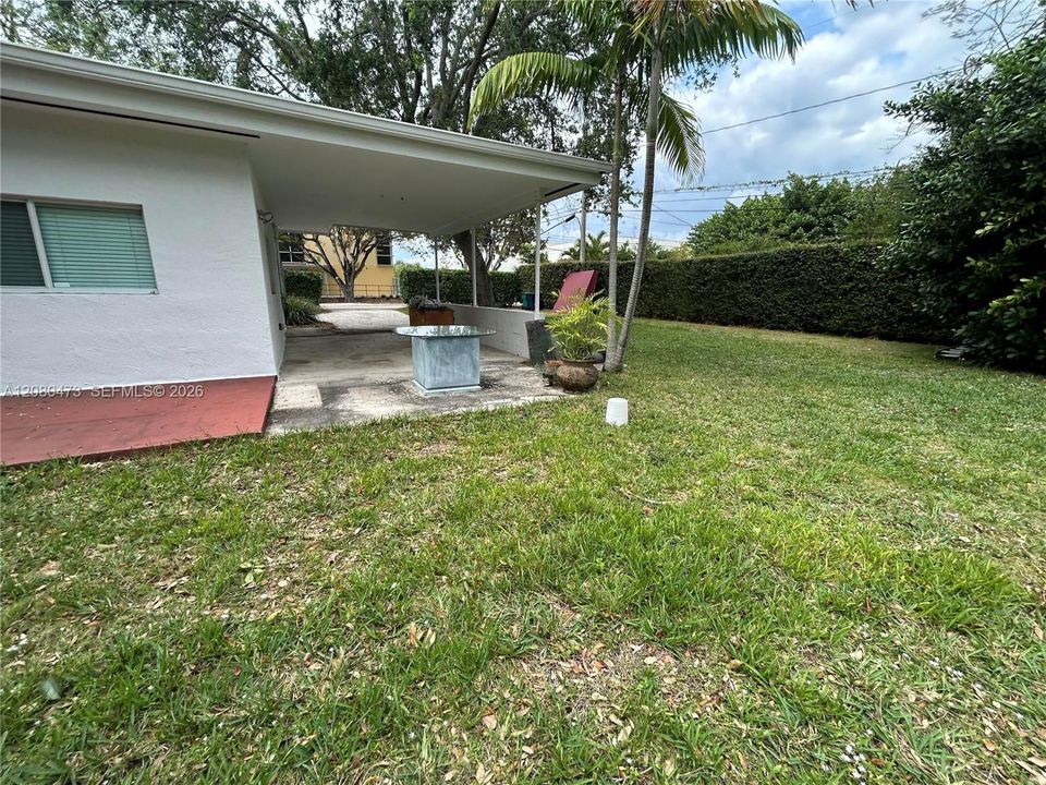 En Venta: $1,185,000 (3 camas, 2 baños, 1826 Pies cuadrados)