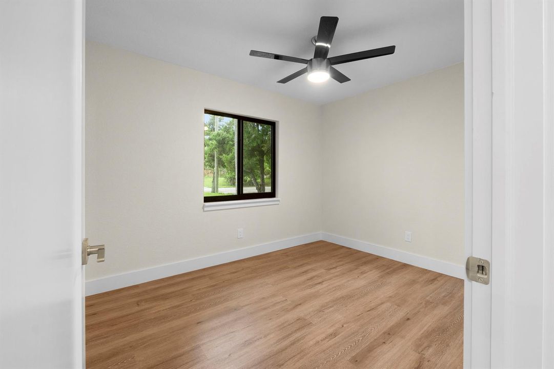 Guest bedroom 2