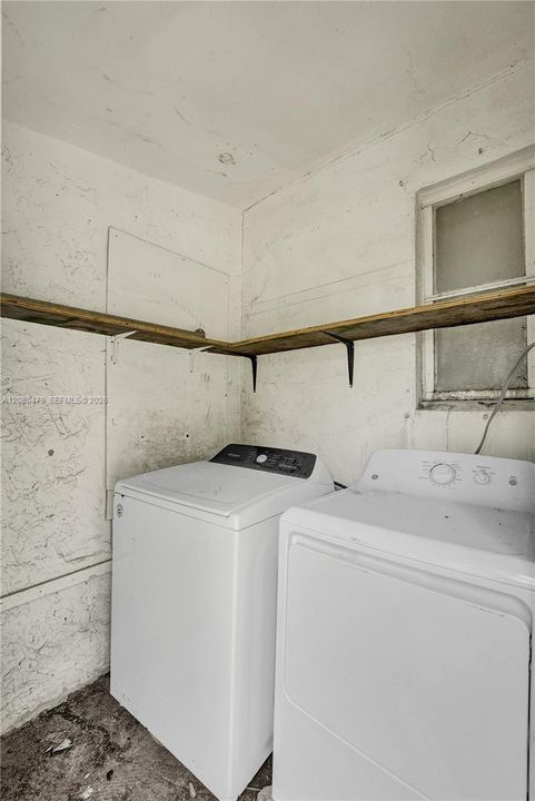 На продажу: $399,990 (3 спален, 2 ванн, 1016 Квадратных фут)
