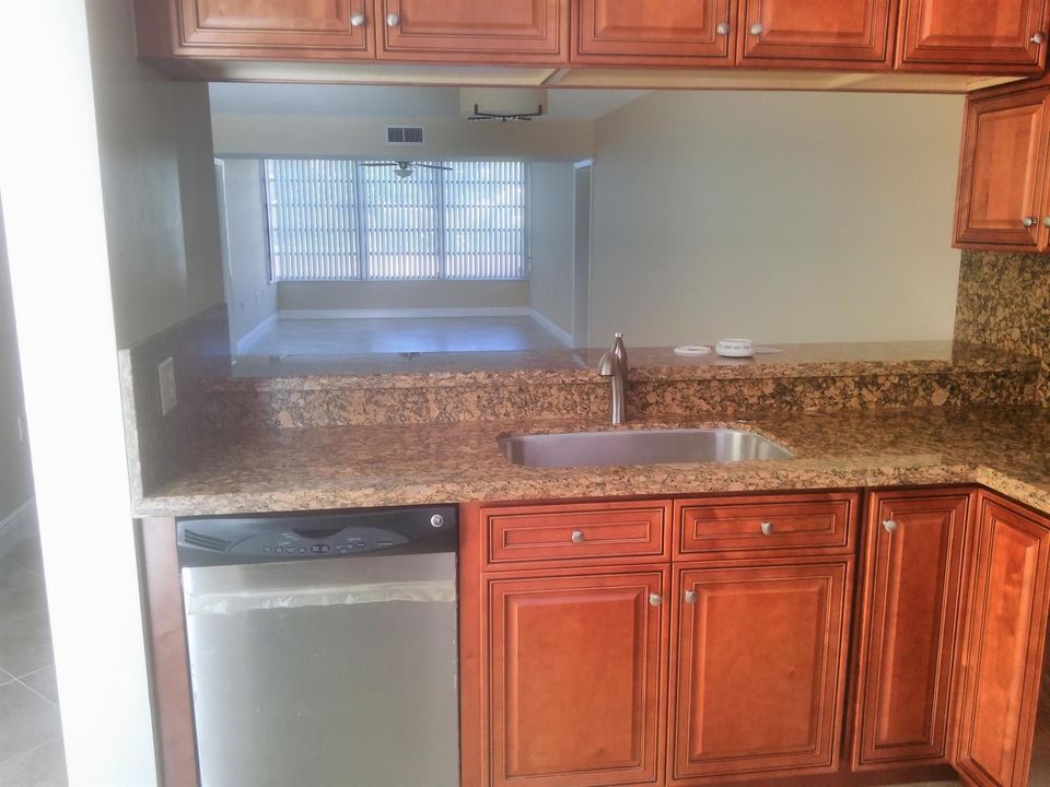 Pass-thru to Dining Room