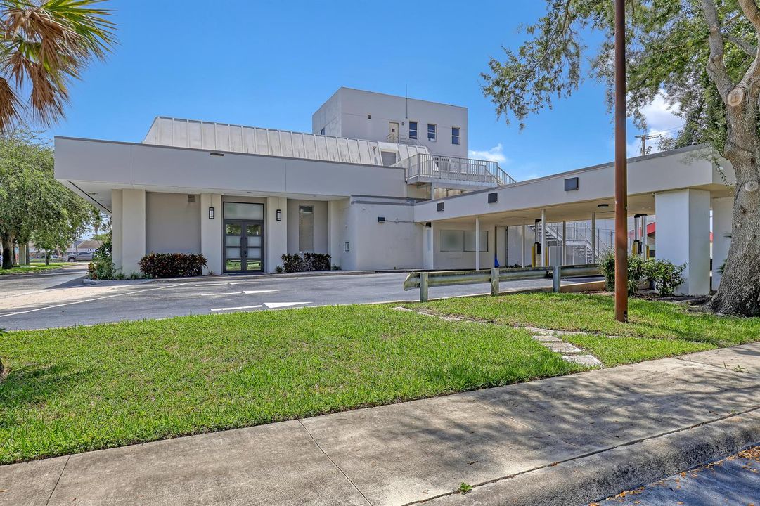 2701 Okeechobee (44)
