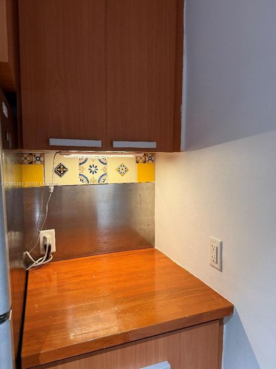 For Sale: $230,000 (0 beds, 1 baths, 540 Square Feet)