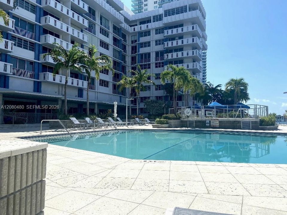 For Sale: $230,000 (0 beds, 1 baths, 540 Square Feet)