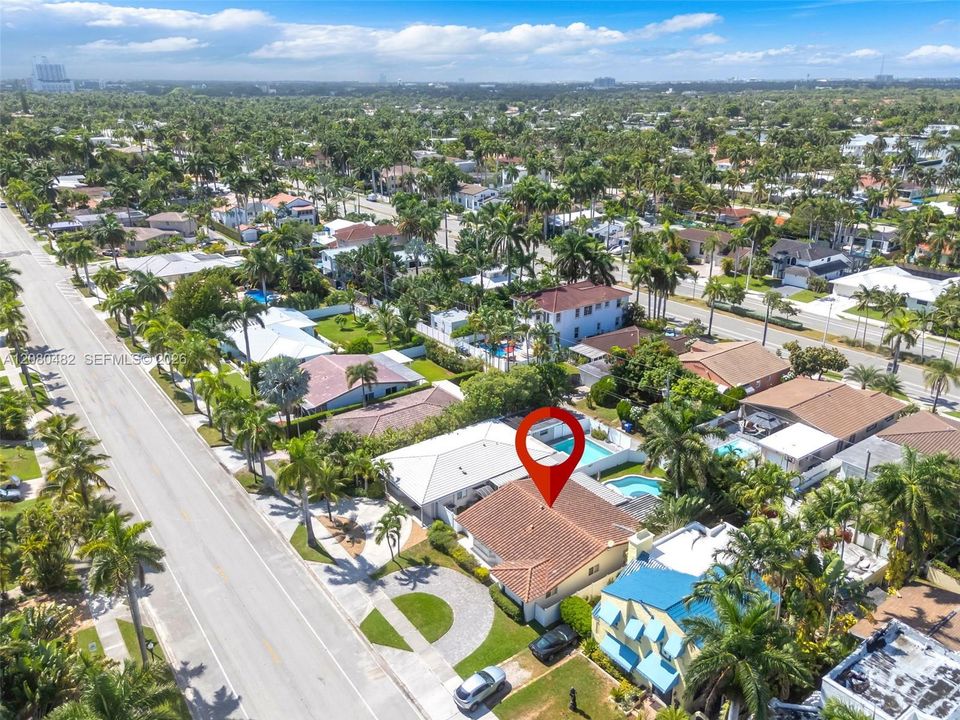 For Rent: $5,999 (3 beds, 2 baths, 1733 Square Feet)