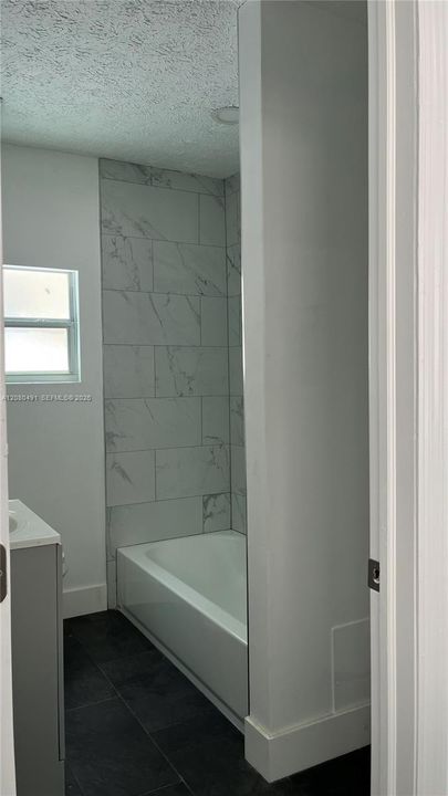 В аренду: $2,450 (2 спален, 2 ванн, 885 Квадратных фут)