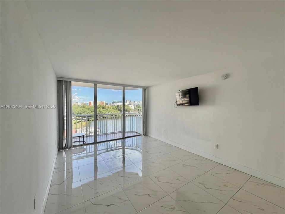 В аренду: $3,350 (2 спален, 2 ванн, 1605 Квадратных фут)