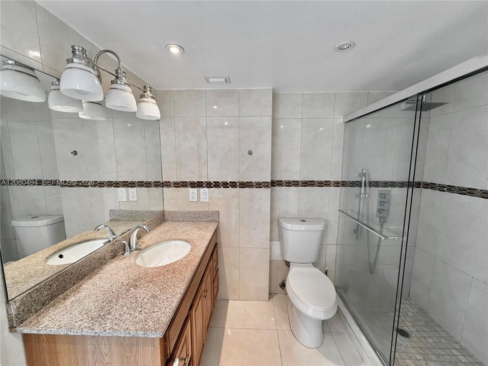 В аренду: $3,350 (2 спален, 2 ванн, 1605 Квадратных фут)