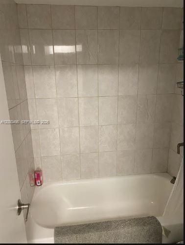 For Rent: $2,500 (2 beds, 2 baths, 1218 Square Feet)