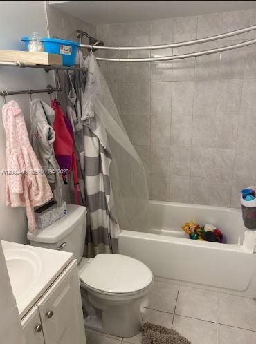 For Rent: $2,500 (2 beds, 2 baths, 1218 Square Feet)