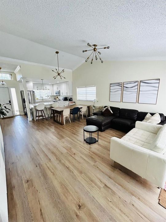 En Venta: $519,000 (3 camas, 2 baños, 1037 Pies cuadrados)