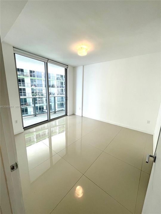 For Rent: $3,500 (1 beds, 1 baths, 745 Square Feet)