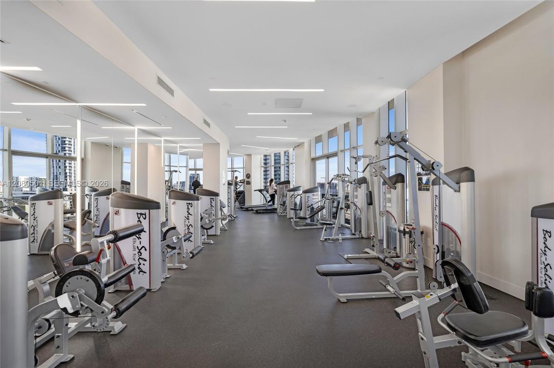 For Rent: $3,500 (1 beds, 1 baths, 745 Square Feet)