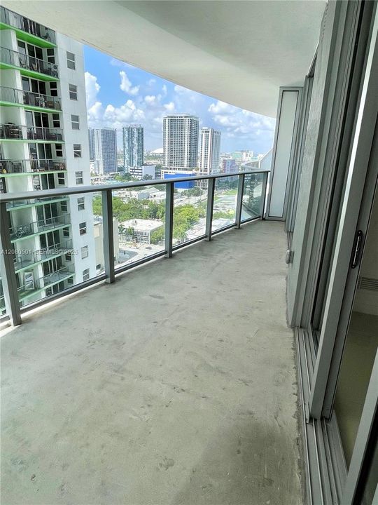 For Rent: $3,500 (1 beds, 1 baths, 745 Square Feet)