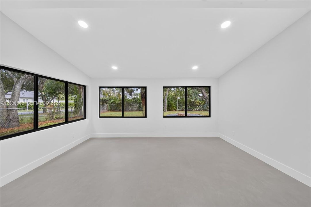 For Sale: $1,475,000 (3 beds, 2 baths, 1828 Square Feet)