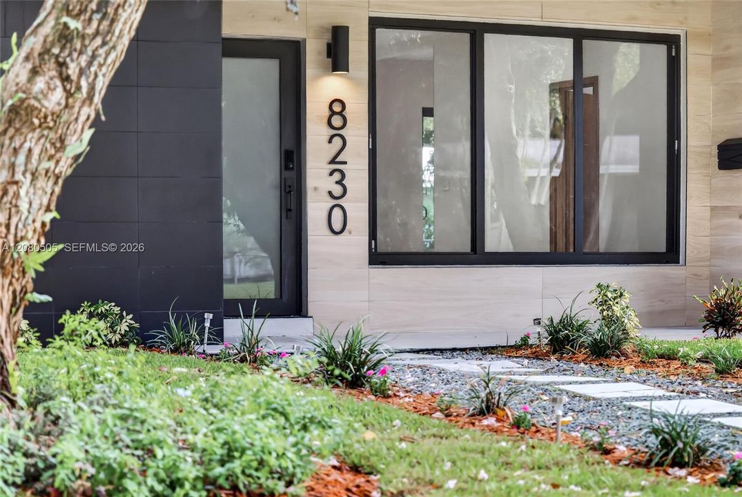 For Sale: $1,475,000 (3 beds, 2 baths, 1828 Square Feet)