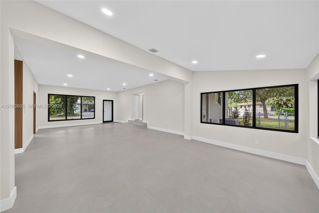 For Sale: $1,475,000 (3 beds, 2 baths, 1828 Square Feet)