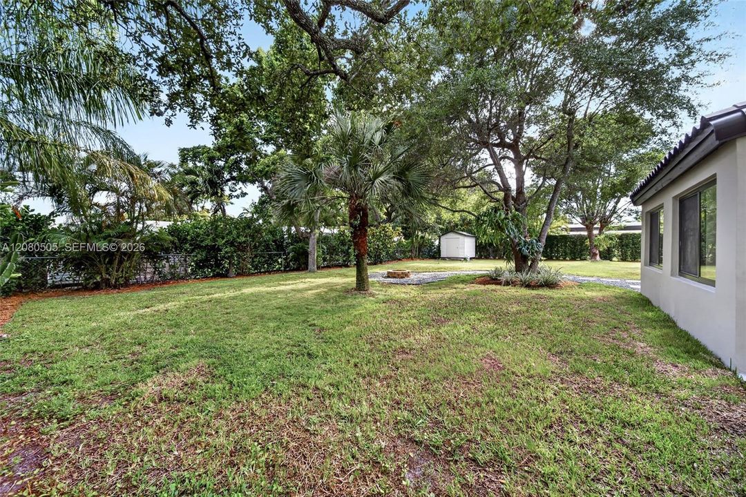 For Sale: $1,475,000 (3 beds, 2 baths, 1828 Square Feet)