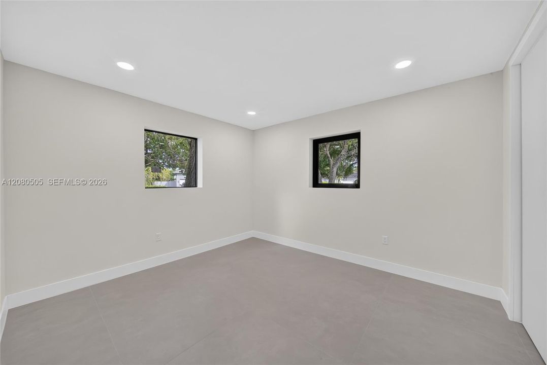 For Sale: $1,475,000 (3 beds, 2 baths, 1828 Square Feet)