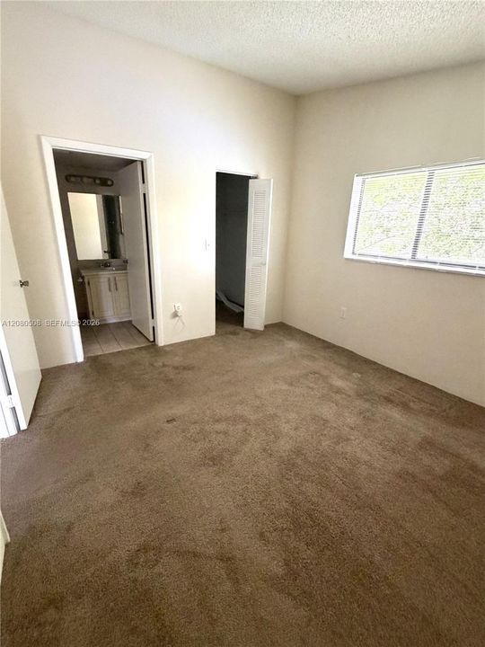 В аренду: $2,000 (2 спален, 2 ванн, 1016 Квадратных фут)