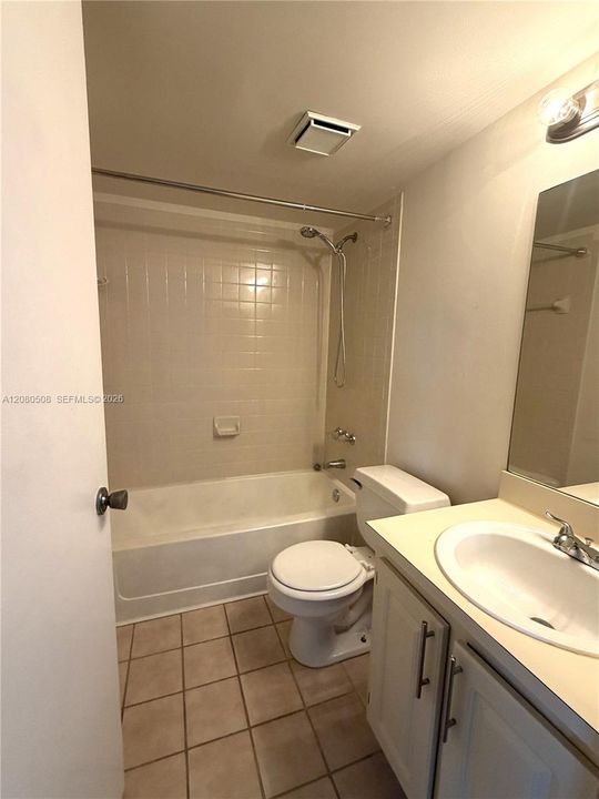 В аренду: $2,000 (2 спален, 2 ванн, 1016 Квадратных фут)