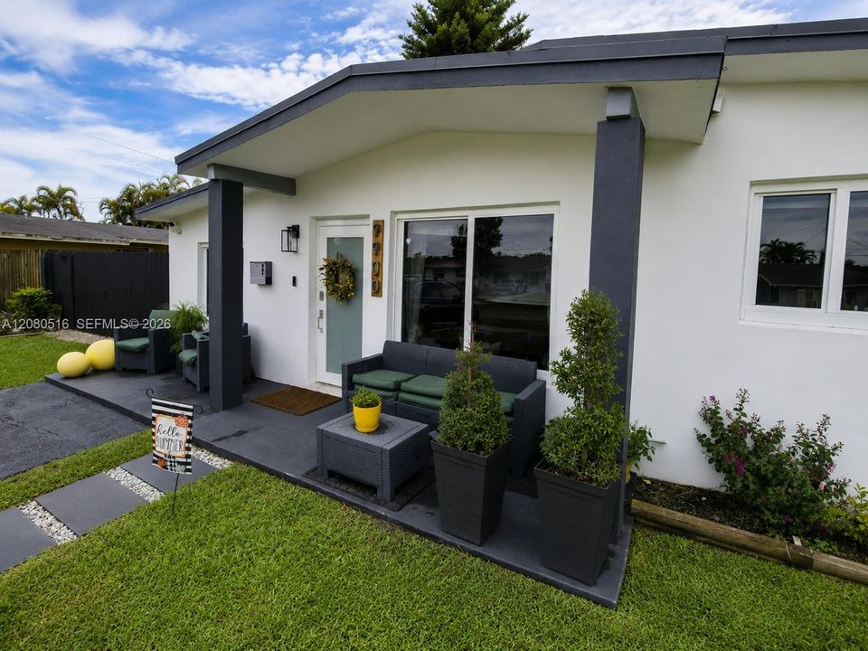 En Venta: $710,000 (3 camas, 2 baños, 1207 Pies cuadrados)