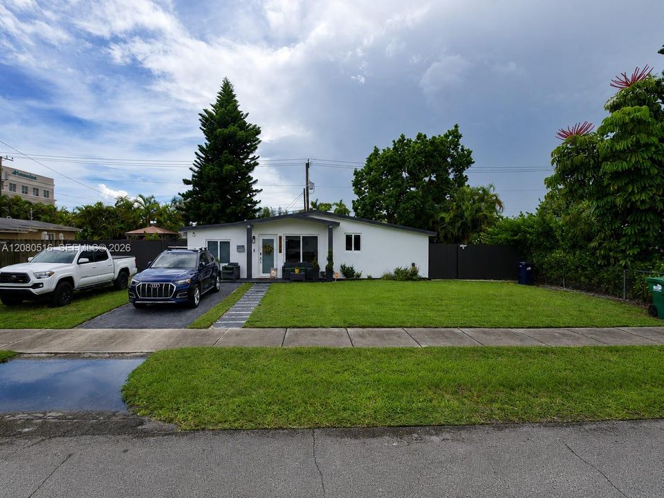 En Venta: $710,000 (3 camas, 2 baños, 1207 Pies cuadrados)