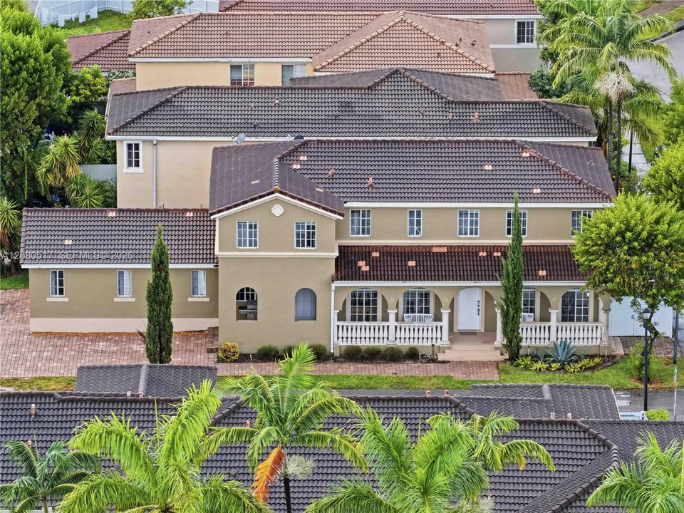 For Sale: $625,000 (4 beds, 2 baths, 2799 Square Feet)