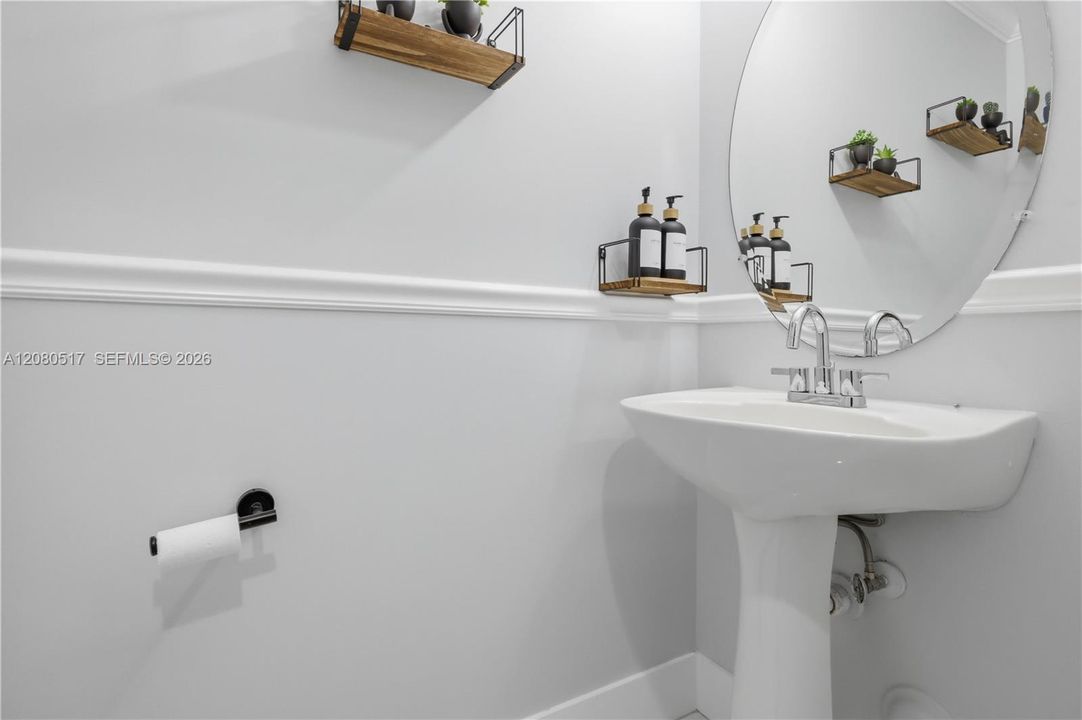 For Sale: $625,000 (4 beds, 2 baths, 2799 Square Feet)