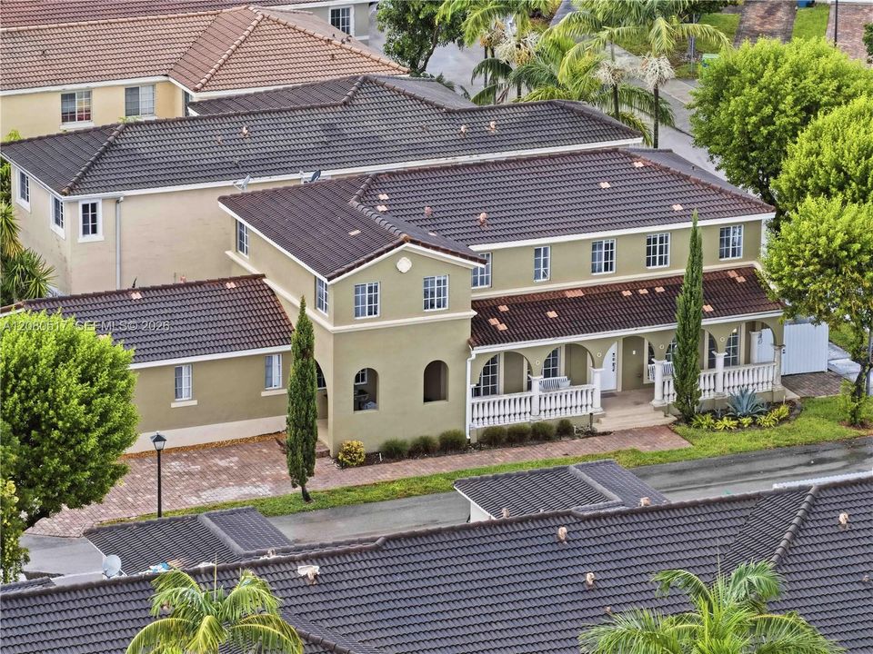 For Sale: $625,000 (4 beds, 2 baths, 2799 Square Feet)