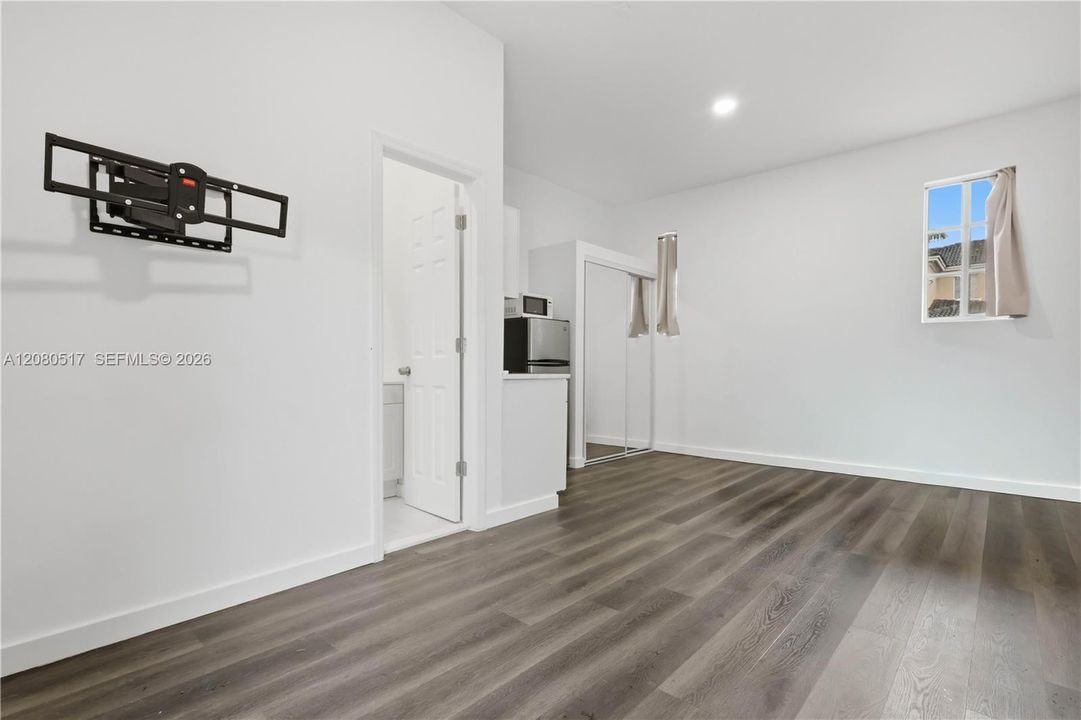 For Sale: $625,000 (4 beds, 2 baths, 2799 Square Feet)