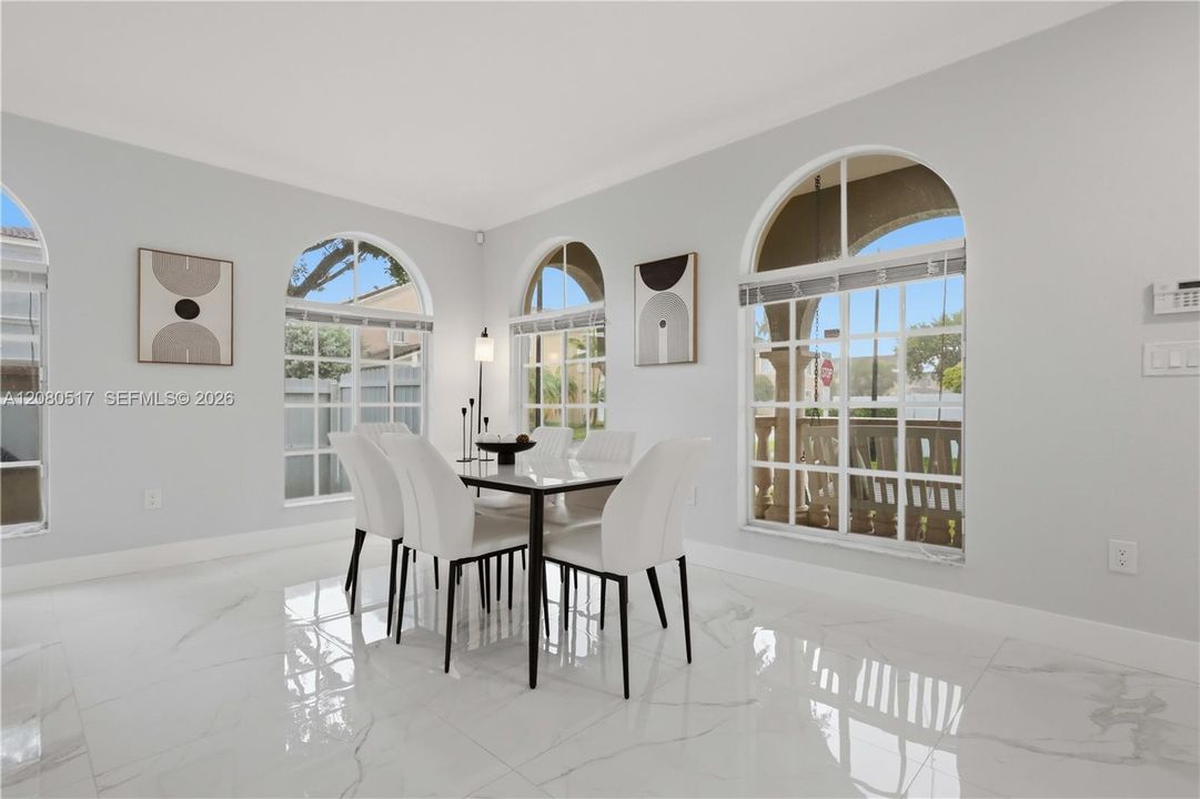 For Sale: $625,000 (4 beds, 2 baths, 2799 Square Feet)