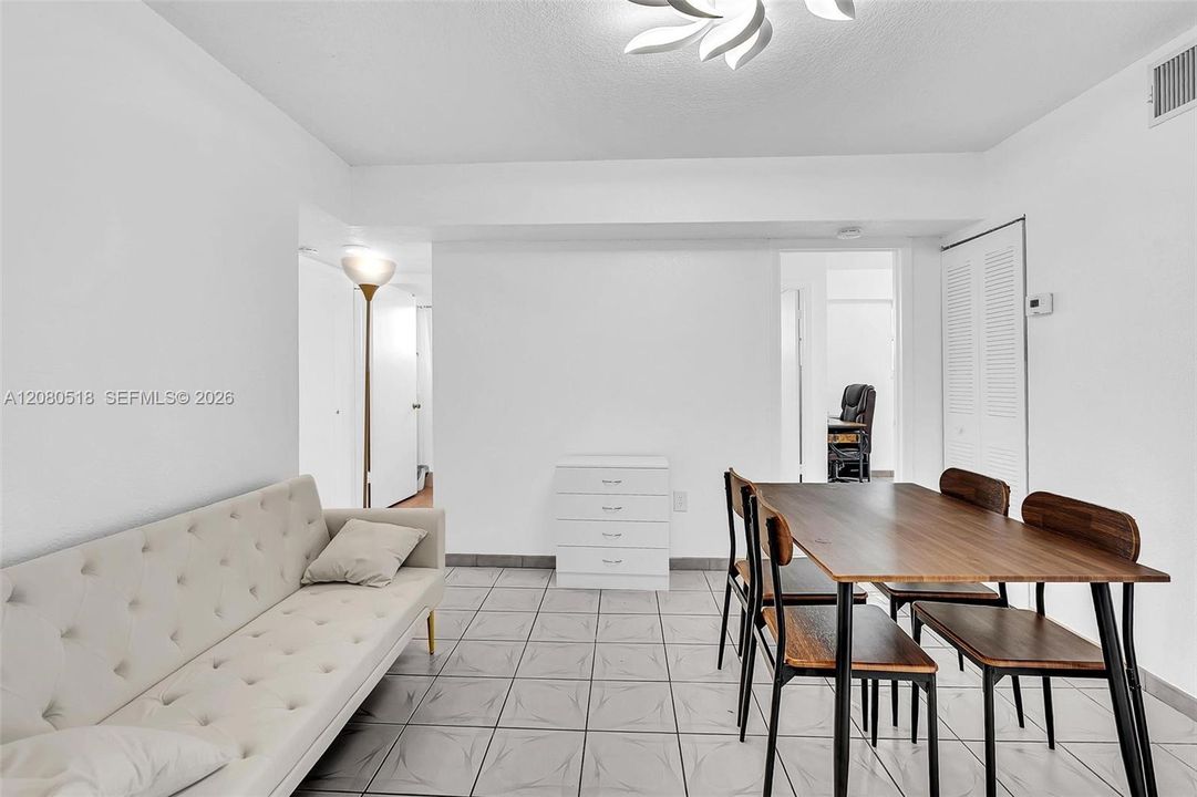 For Rent: $2,700 (3 beds, 2 baths, 1063 Square Feet)