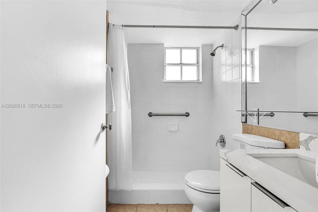 For Rent: $2,700 (3 beds, 2 baths, 1063 Square Feet)