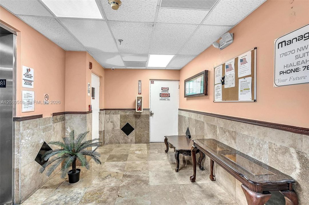 For Rent: $2,700 (3 beds, 2 baths, 1063 Square Feet)