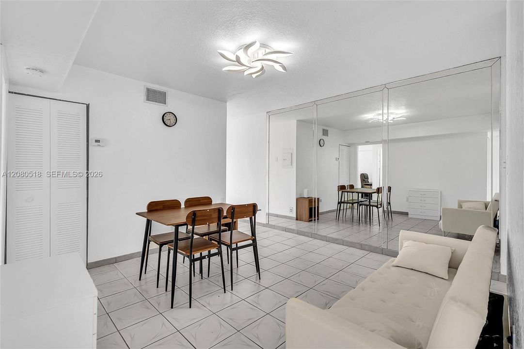 For Rent: $2,700 (3 beds, 2 baths, 1063 Square Feet)