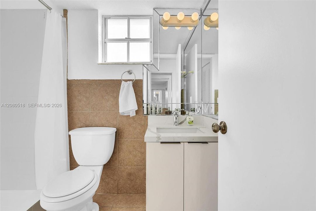 For Rent: $2,700 (3 beds, 2 baths, 1063 Square Feet)