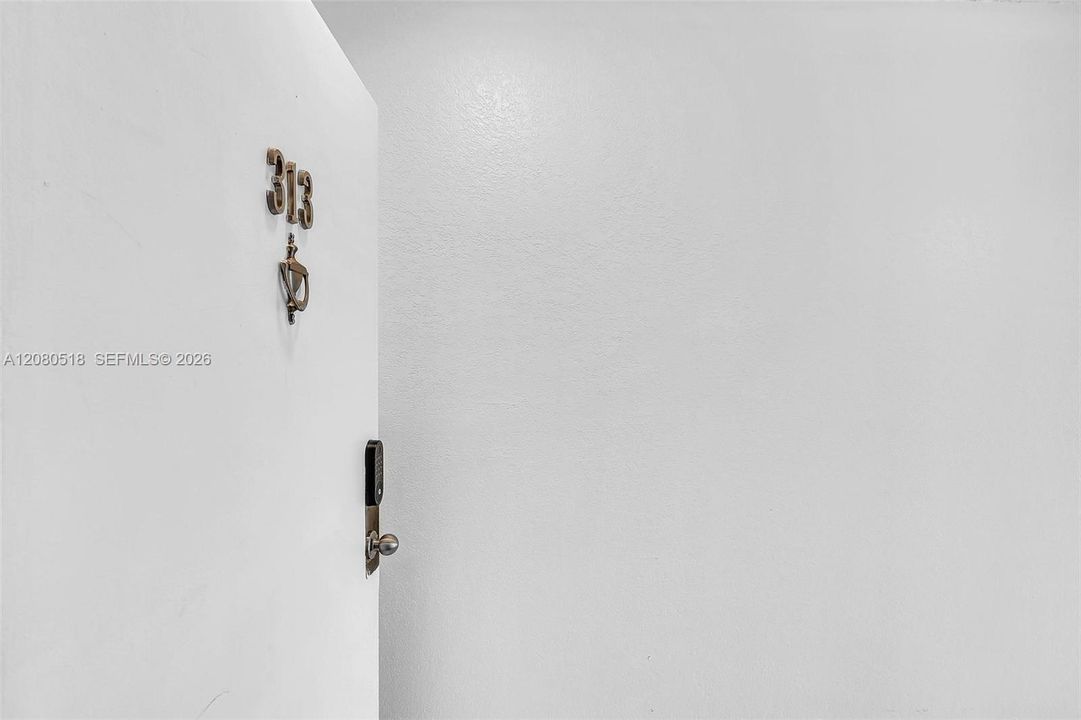 For Rent: $2,700 (3 beds, 2 baths, 1063 Square Feet)