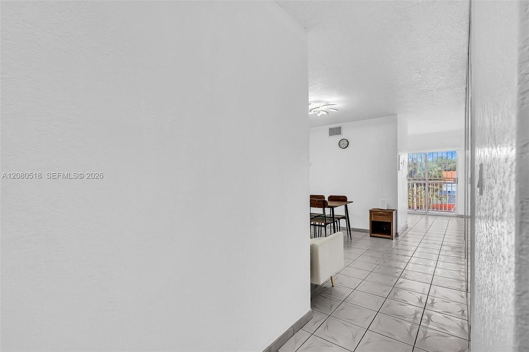 For Rent: $2,700 (3 beds, 2 baths, 1063 Square Feet)
