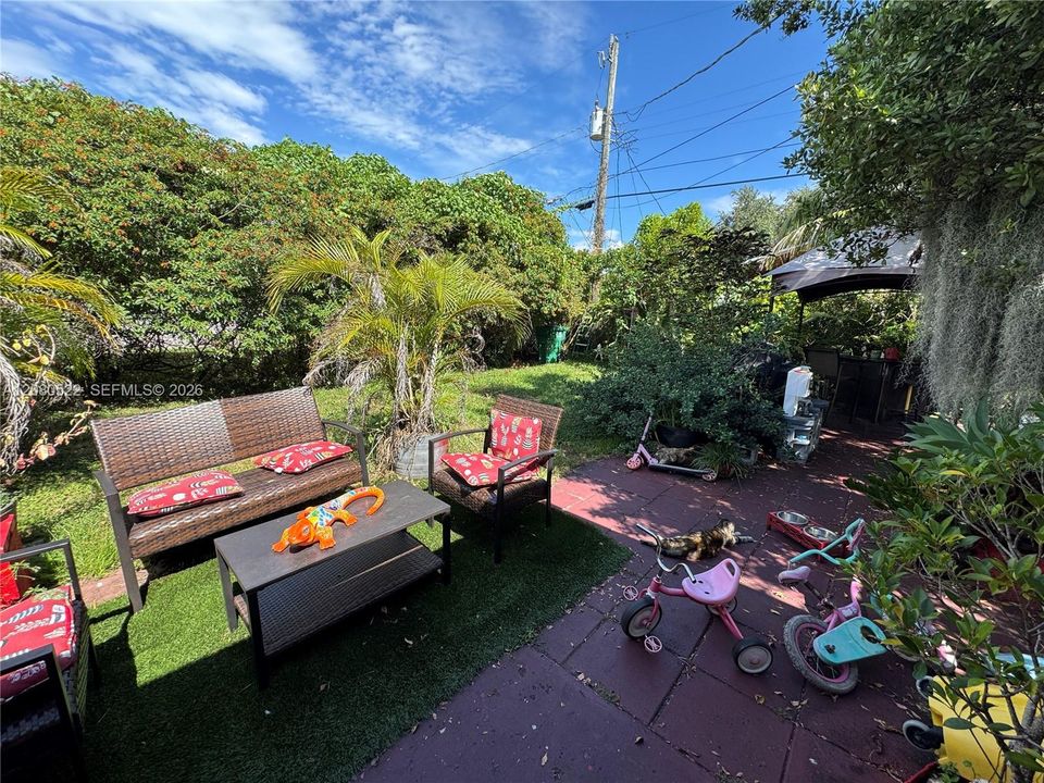 For Sale: $590,000 (0 beds, 0 baths, 1860 Square Feet)