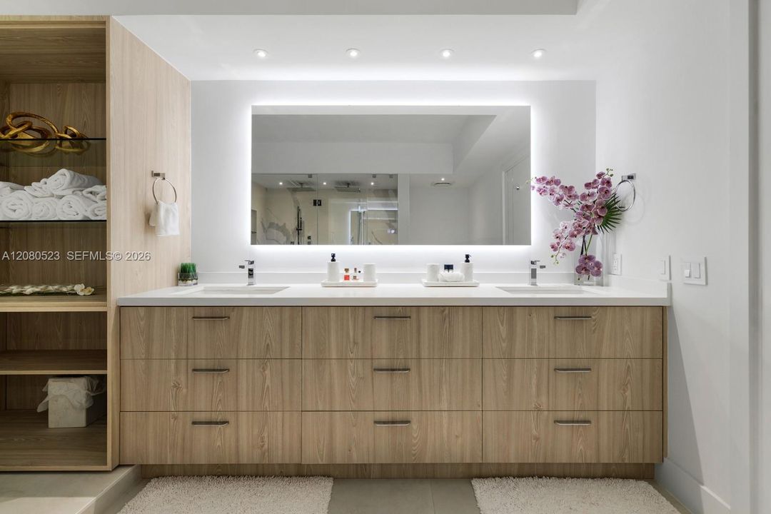 For Rent: $17,500 (2 beds, 2 baths, 1750 Square Feet)