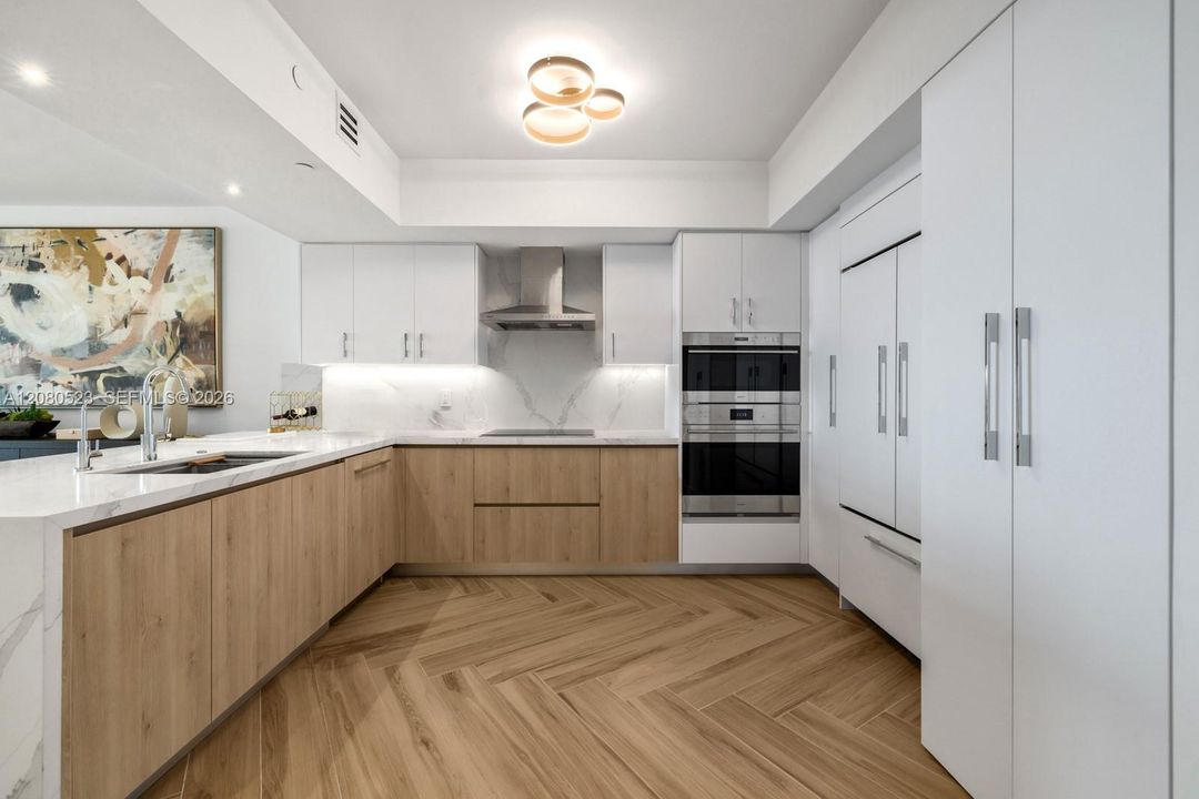 For Rent: $17,500 (2 beds, 2 baths, 1750 Square Feet)