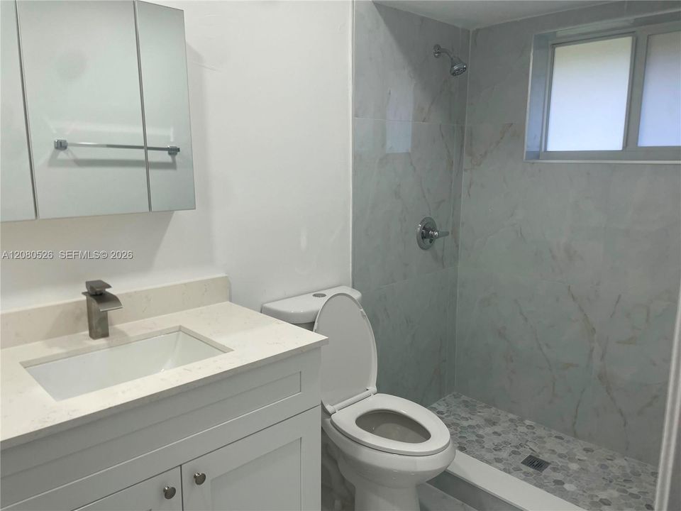 В аренду: $2,200 (2 спален, 2 ванн, 1250 Квадратных фут)