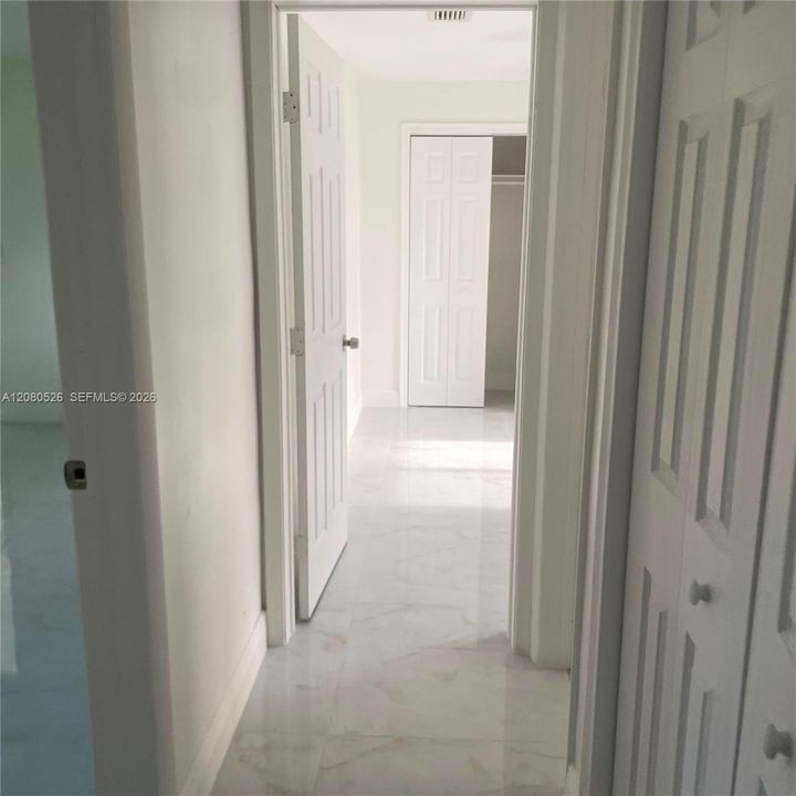 В аренду: $2,200 (2 спален, 2 ванн, 1250 Квадратных фут)
