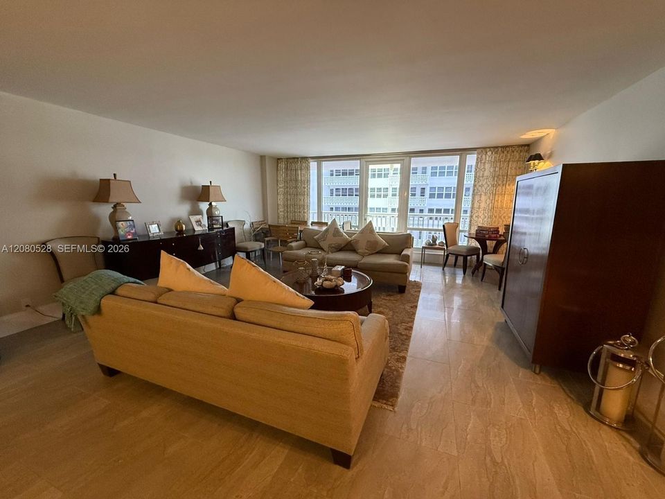 For Rent: $4,900 (2 beds, 2 baths, 1596 Square Feet)