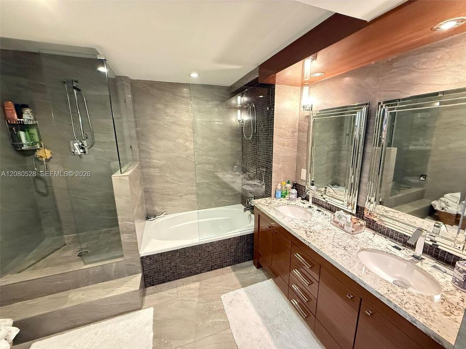 For Rent: $4,900 (2 beds, 2 baths, 1596 Square Feet)
