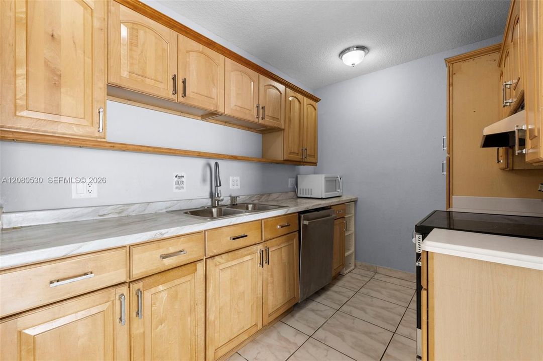 For Rent: $2,900 (3 beds, 2 baths, 0 Square Feet)