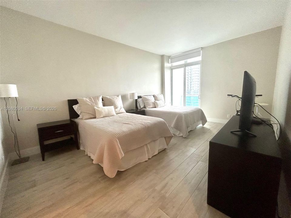 В аренду: $4,100 (2 спален, 2 ванн, 1357 Квадратных фут)