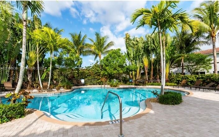For Rent: $3,000 (3 beds, 2 baths, 1806 Square Feet)