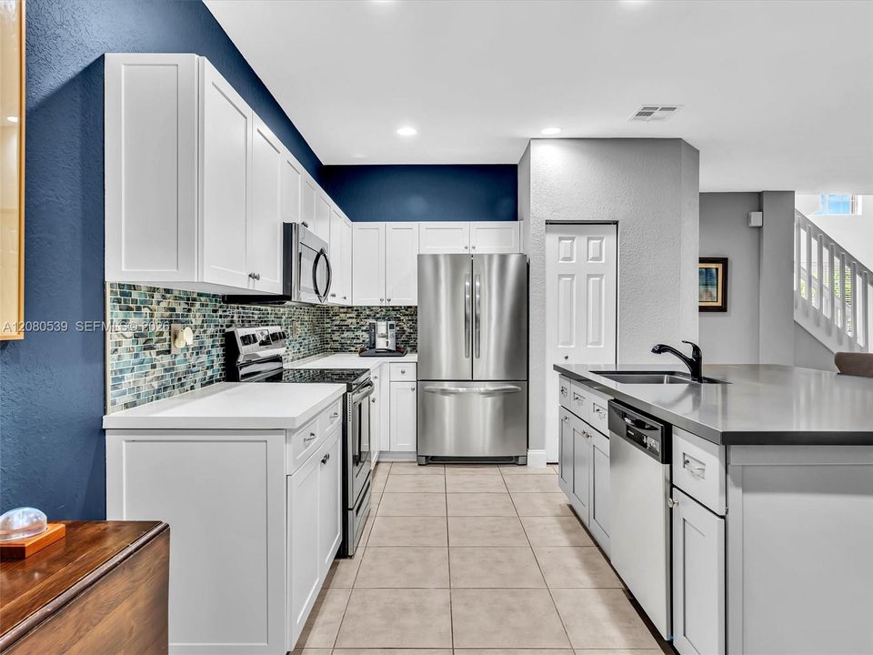 待售: $625,000 (3 贝兹, 2 浴室, 2211 平方英尺)
